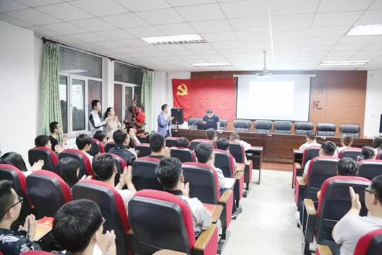 null-44f89afae487de66_mh1526820408940